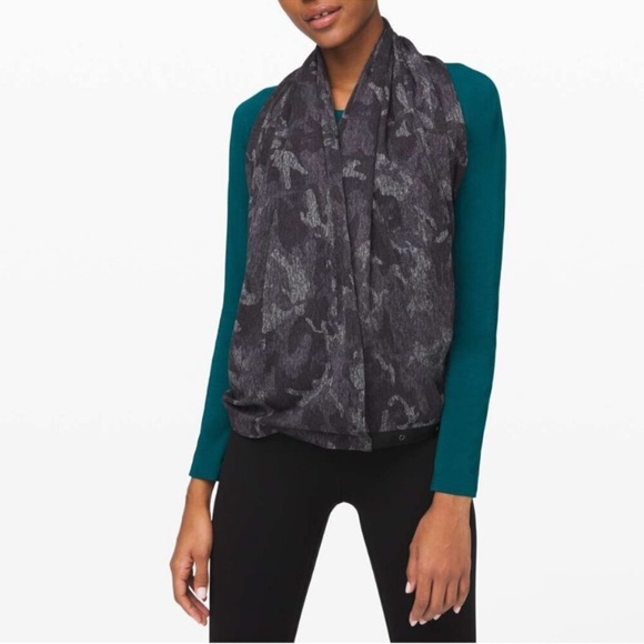 Lululemon Lightweight Vinyasa Scarf Wrap Camo Black Gray One Size Versatile - Picture 2 of 5